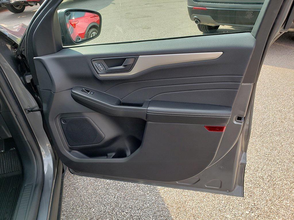 used 2022 Ford Escape car, priced at $22,499