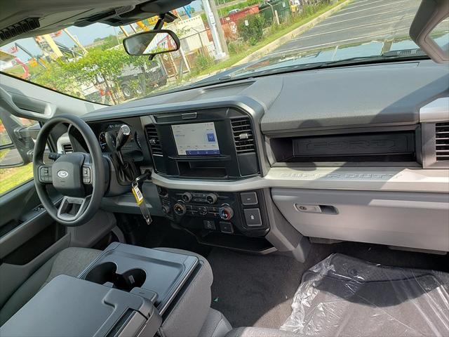 new 2025 Ford F-250 car, priced at $54,965