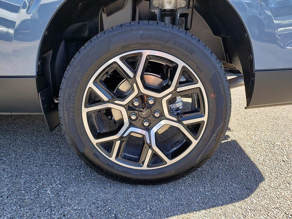 new 2025 Ford Maverick car, priced at $39,250