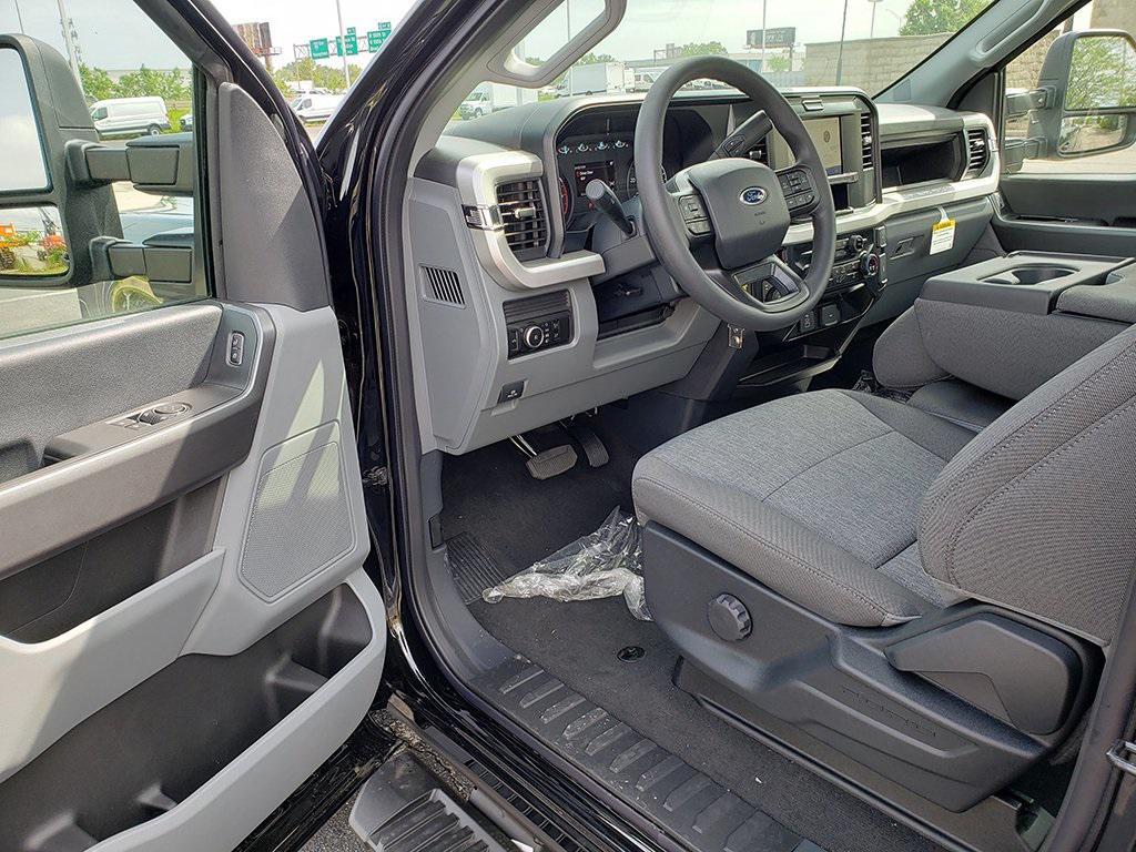 new 2025 Ford F-250 car, priced at $55,475