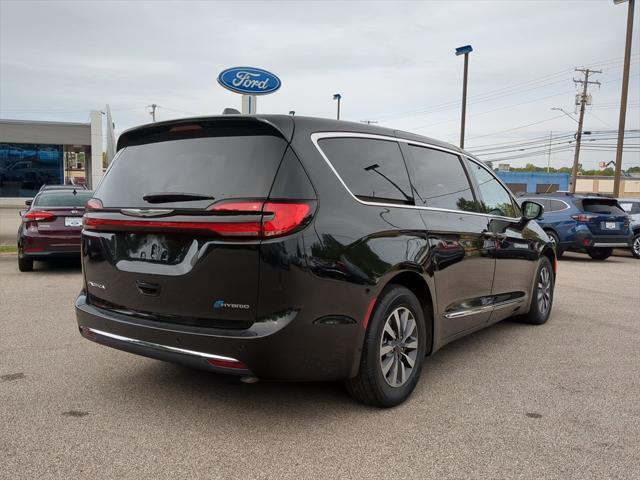 used 2023 Chrysler Pacifica Hybrid car, priced at $36,991