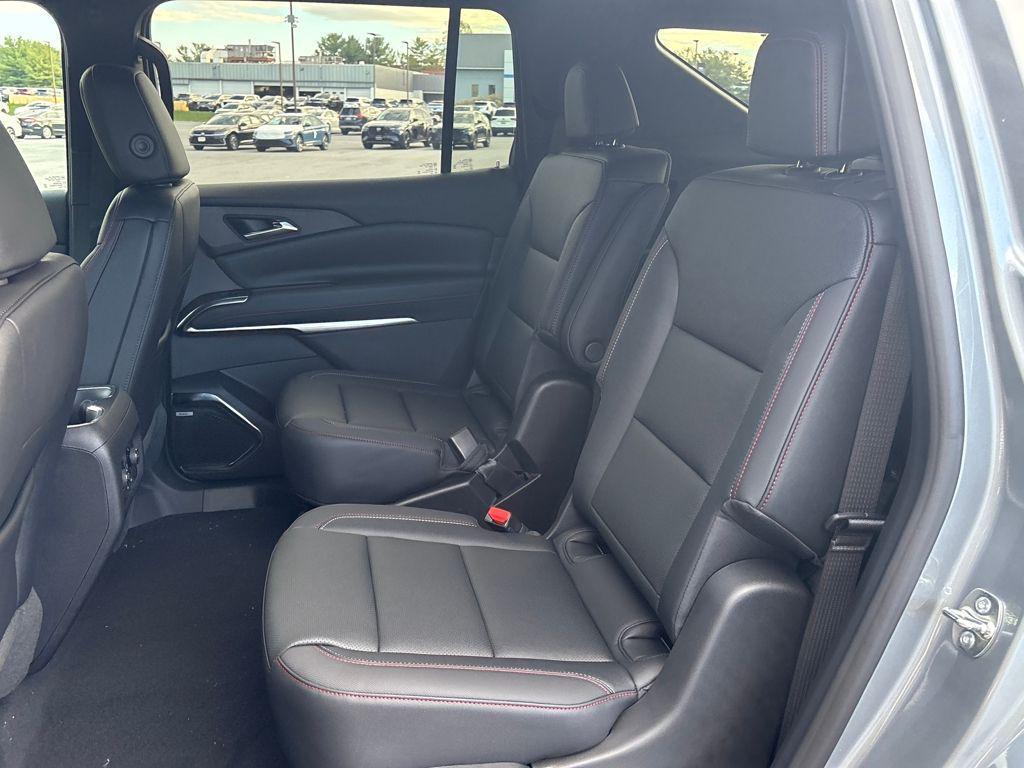 new 2026 Chevrolet Traverse car, priced at $56,175