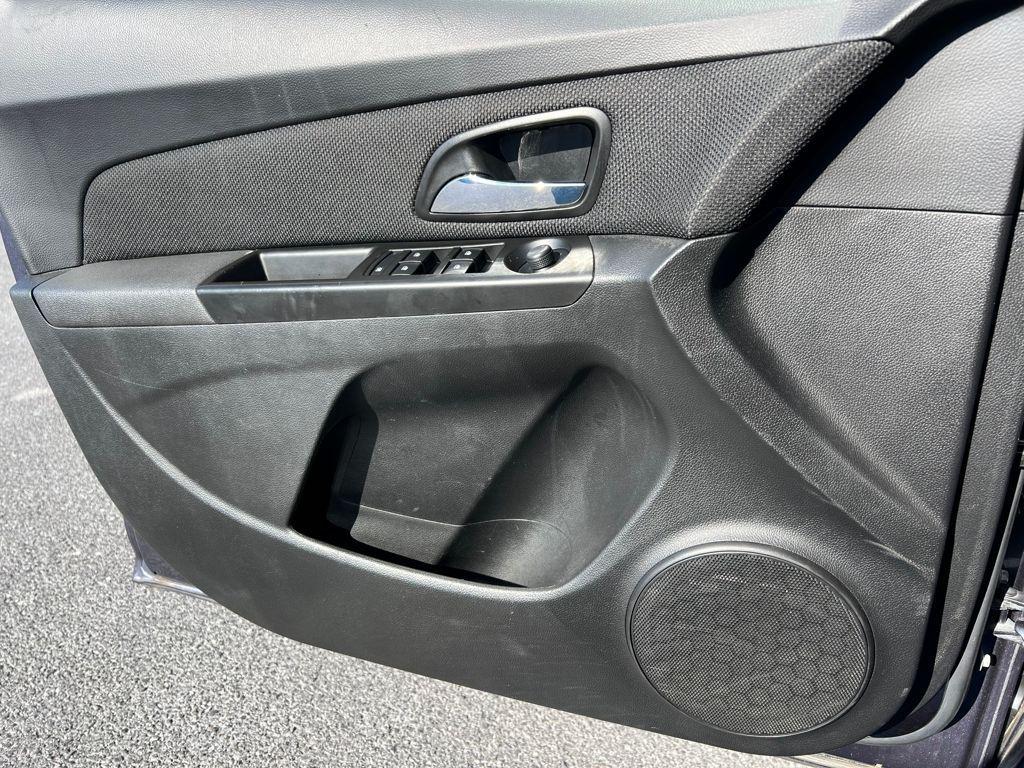 used 2014 Chevrolet Cruze car, priced at $8,850
