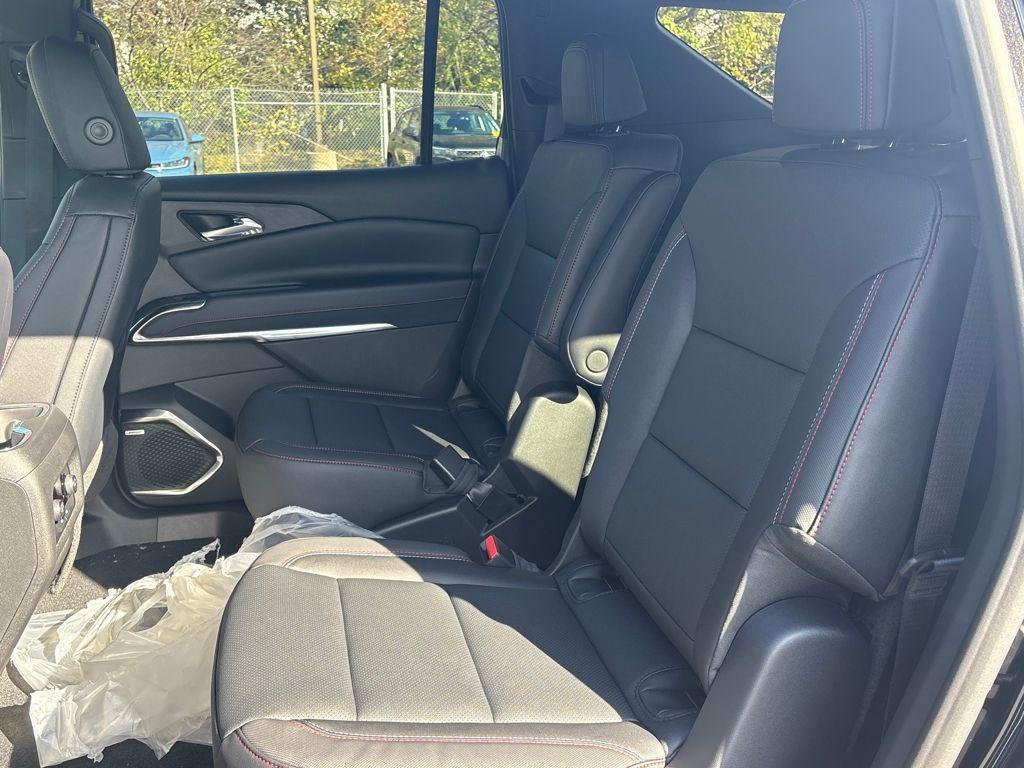 new 2026 Chevrolet Traverse car, priced at $55,440