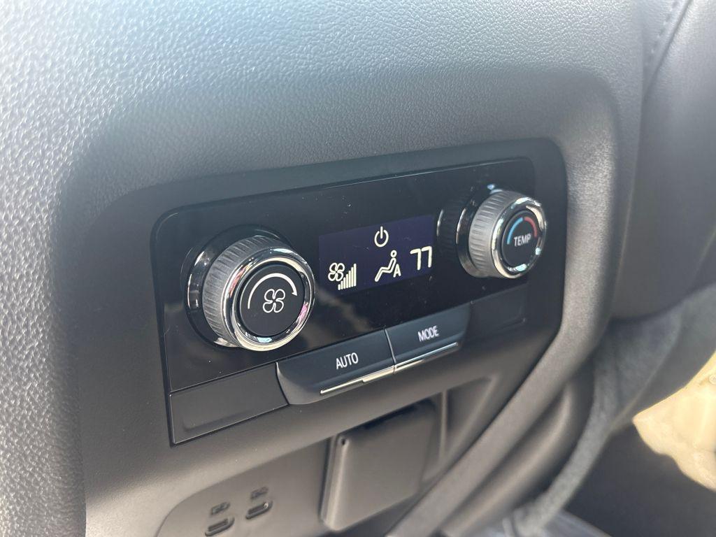 new 2026 Chevrolet Traverse car, priced at $55,440