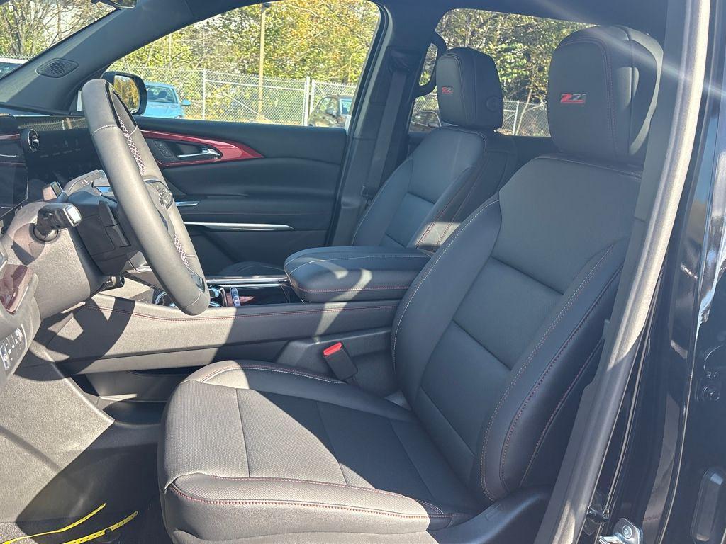 new 2026 Chevrolet Traverse car, priced at $55,440
