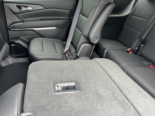 new 2025 Chevrolet Traverse car, priced at $54,543