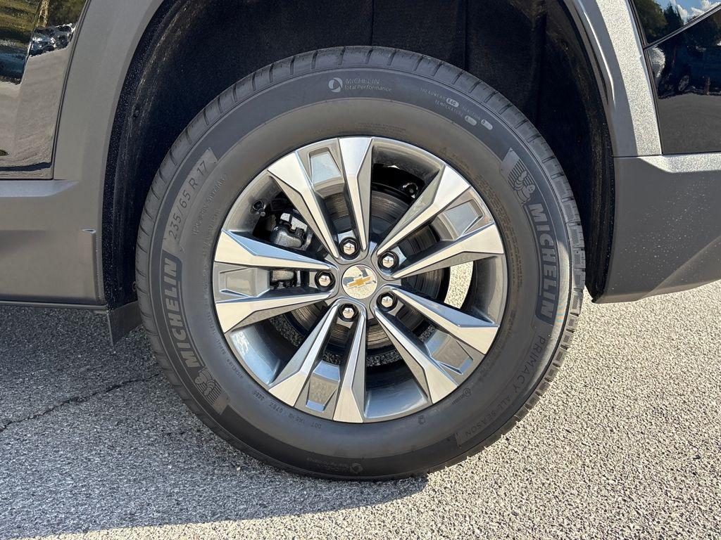 new 2026 Chevrolet Equinox car, priced at $33,559