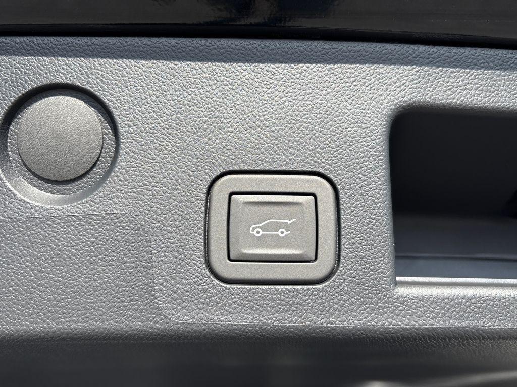 new 2026 Chevrolet Equinox car, priced at $33,559