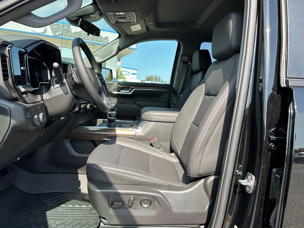 new 2026 Chevrolet Silverado 1500 car, priced at $58,290