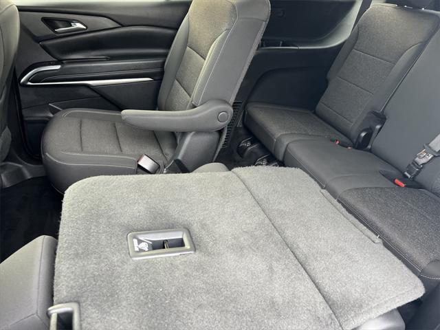 used 2024 Chevrolet Traverse car, priced at $39,995