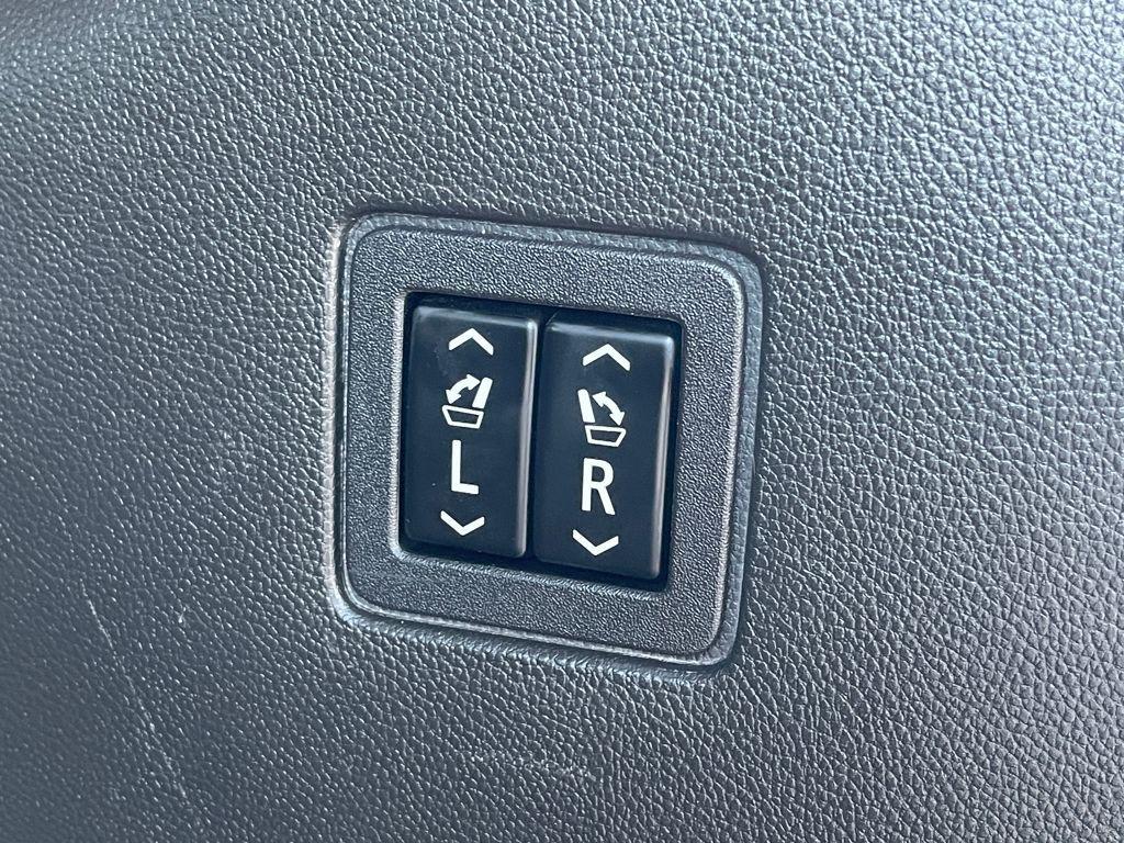 used 2018 Chevrolet Traverse car, priced at $19,395