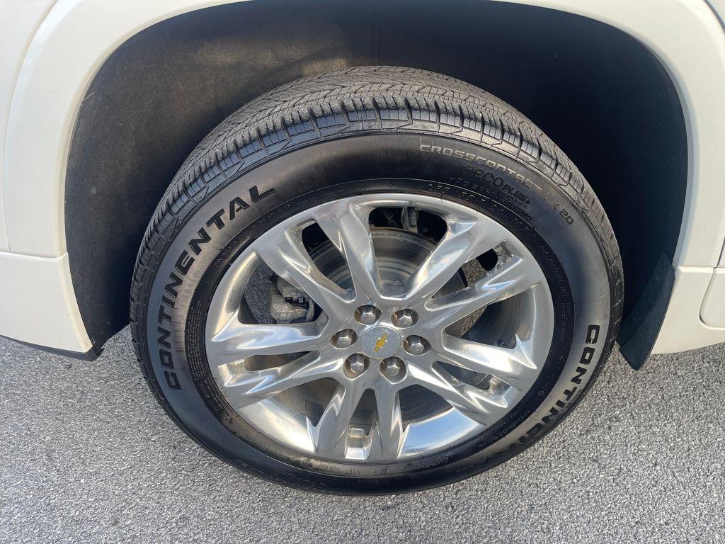 used 2018 Chevrolet Traverse car, priced at $19,395