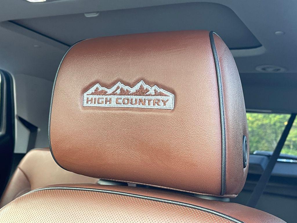 used 2018 Chevrolet Traverse car, priced at $19,395