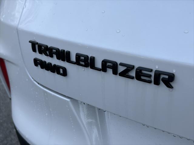 new 2025 Chevrolet TrailBlazer car, priced at $32,227