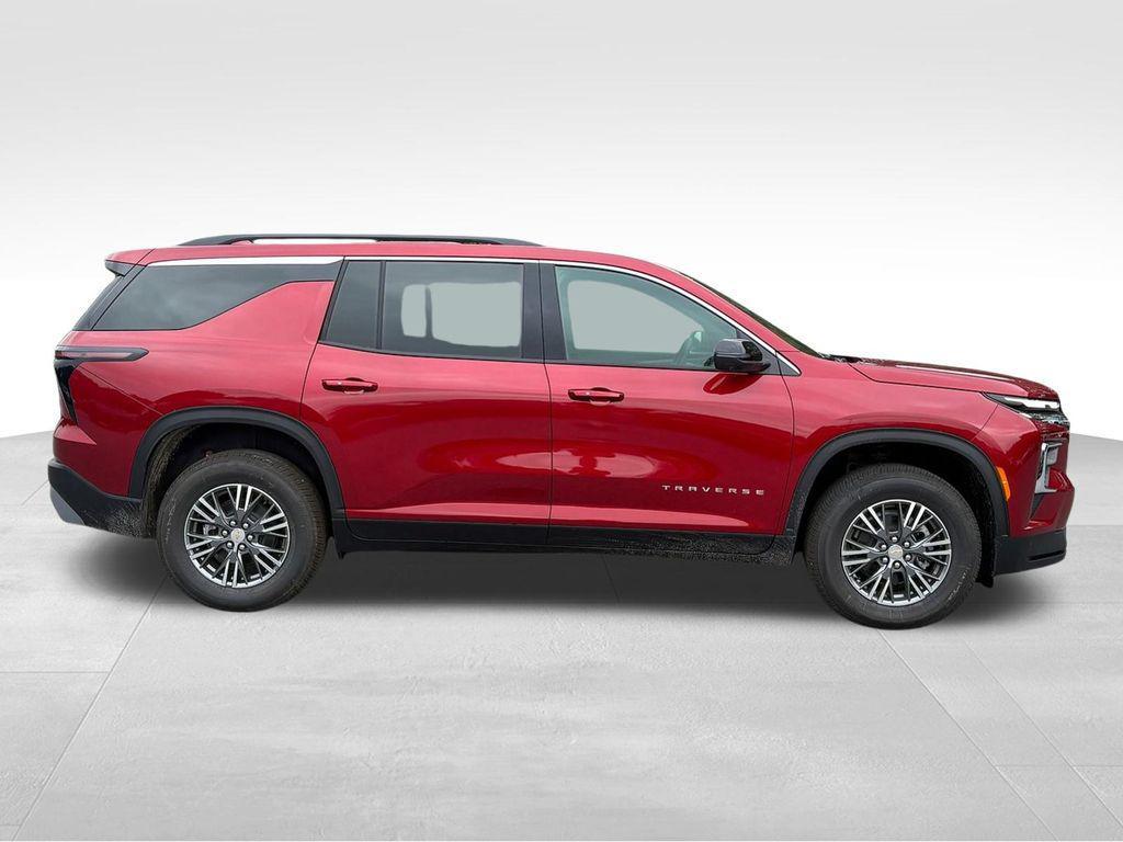 new 2026 Chevrolet Traverse car, priced at $43,021