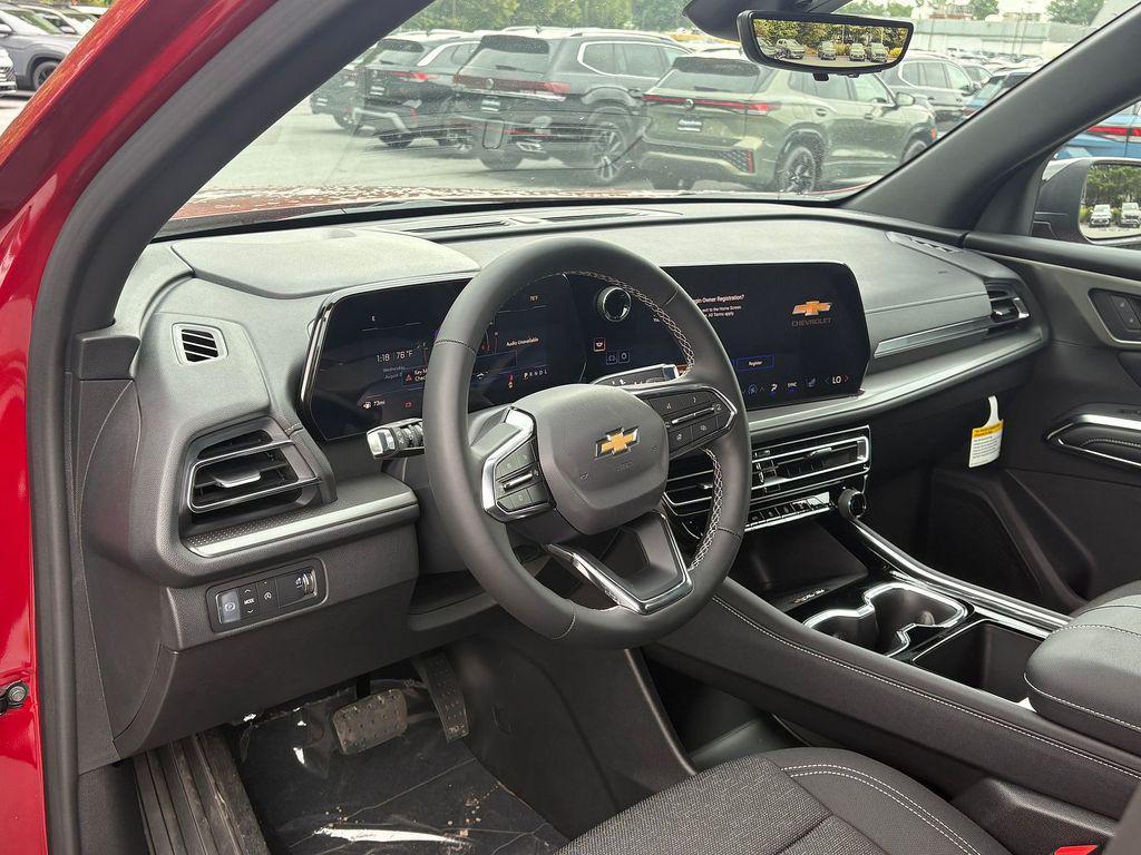 new 2026 Chevrolet Traverse car, priced at $43,021