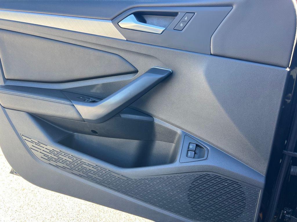 used 2024 Volkswagen Jetta car, priced at $18,995