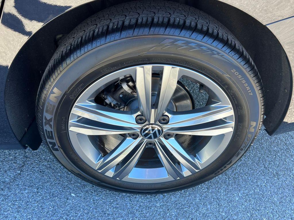 used 2024 Volkswagen Jetta car, priced at $18,995