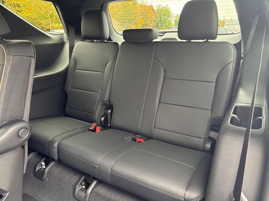 new 2026 Chevrolet Traverse car, priced at $59,533