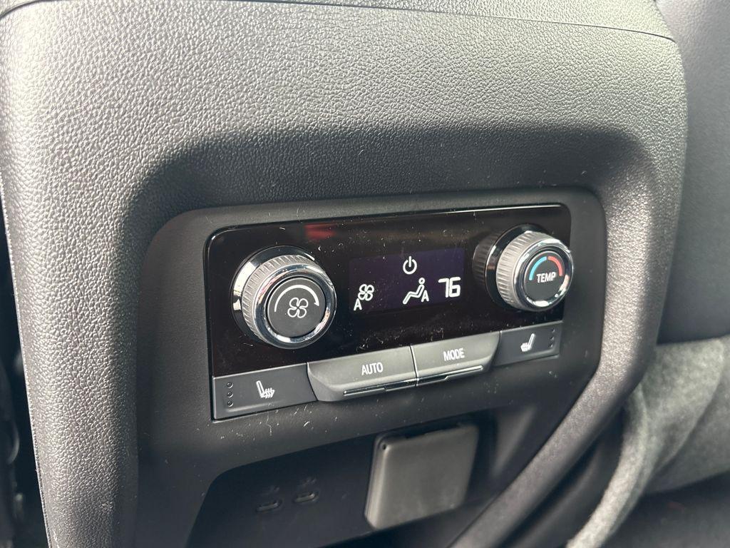 new 2026 Chevrolet Traverse car, priced at $59,533