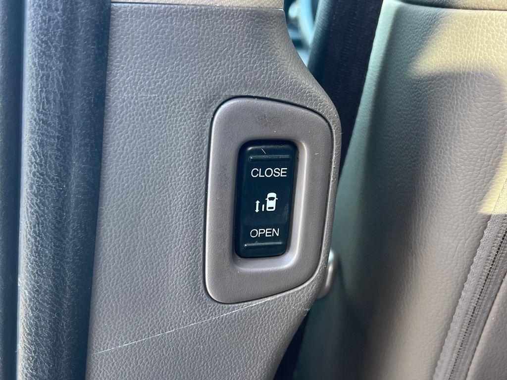 used 2015 Honda Odyssey car, priced at $12,395