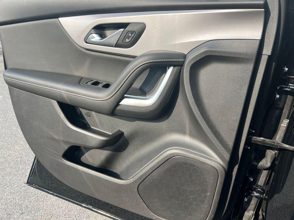 used 2025 Chevrolet Blazer car, priced at $31,995