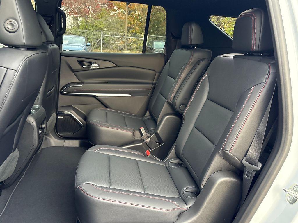 new 2026 Chevrolet Traverse car, priced at $56,360