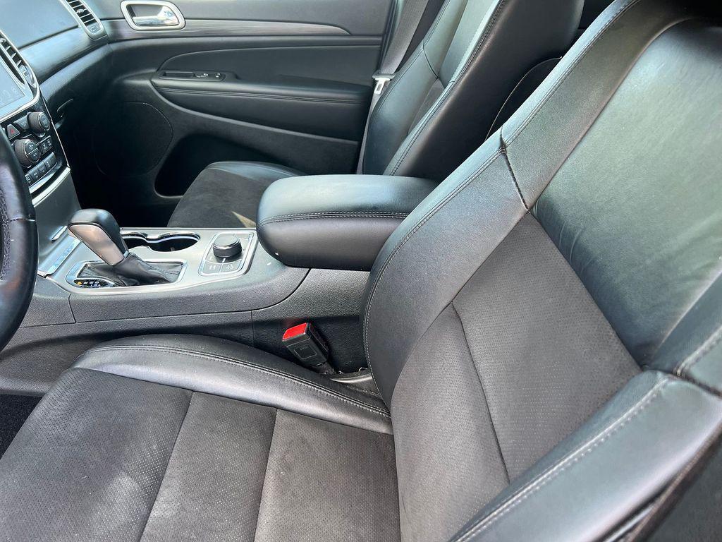 used 2022 Jeep Grand Cherokee car, priced at $25,395