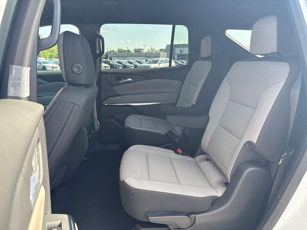 new 2026 Chevrolet Traverse car, priced at $42,563