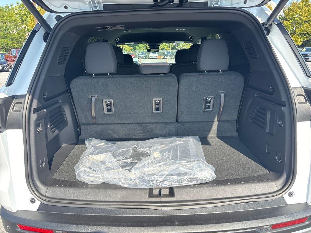 new 2026 Chevrolet Traverse car, priced at $42,563