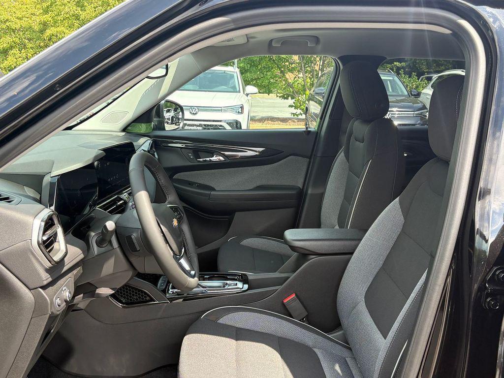 new 2026 Chevrolet TrailBlazer car, priced at $30,118