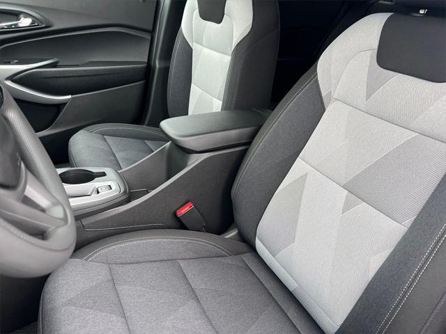new 2025 Chevrolet Trax car, priced at $21,885