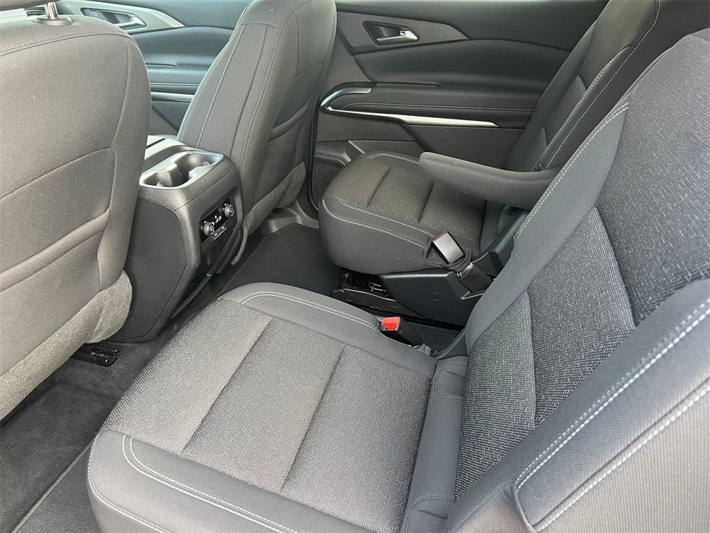 used 2024 Chevrolet Traverse car, priced at $38,995