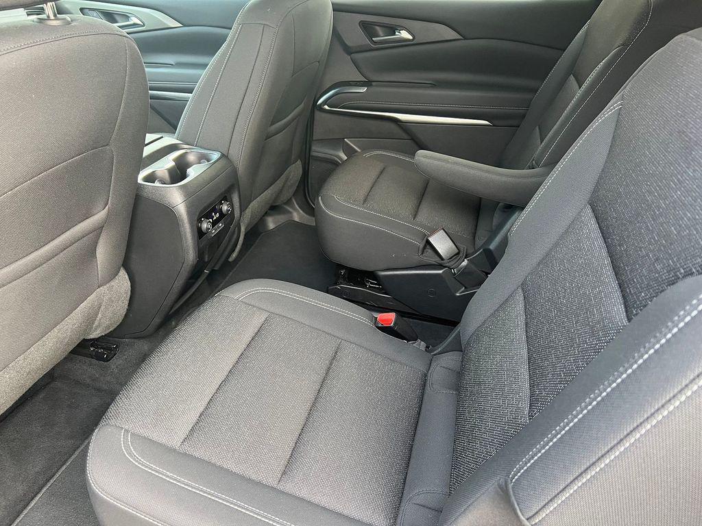 used 2024 Chevrolet Traverse car, priced at $37,495