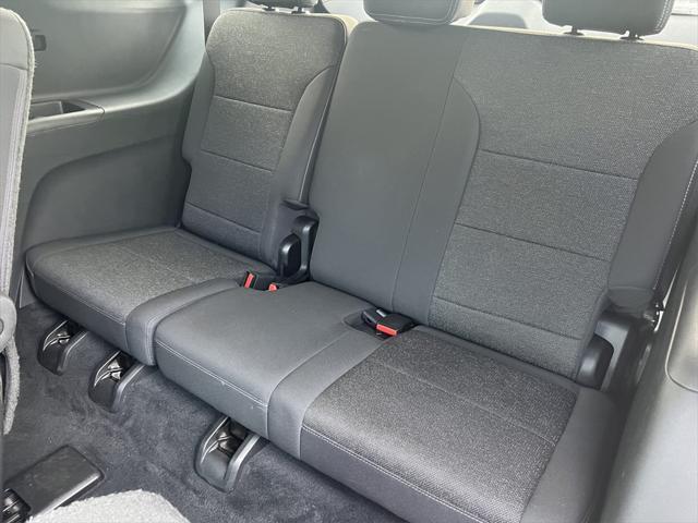 used 2024 Chevrolet Traverse car, priced at $39,995