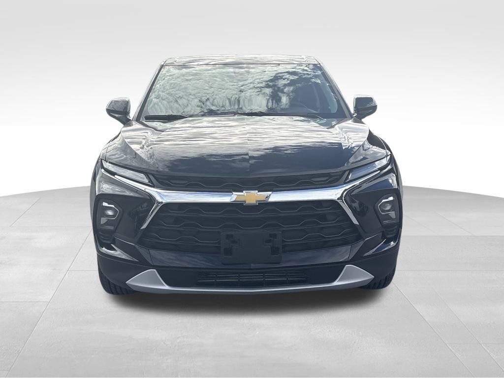 new 2025 Chevrolet Blazer car, priced at $34,991