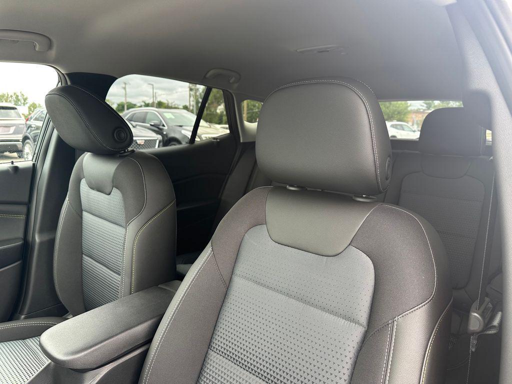 new 2025 Chevrolet Trax car, priced at $24,431