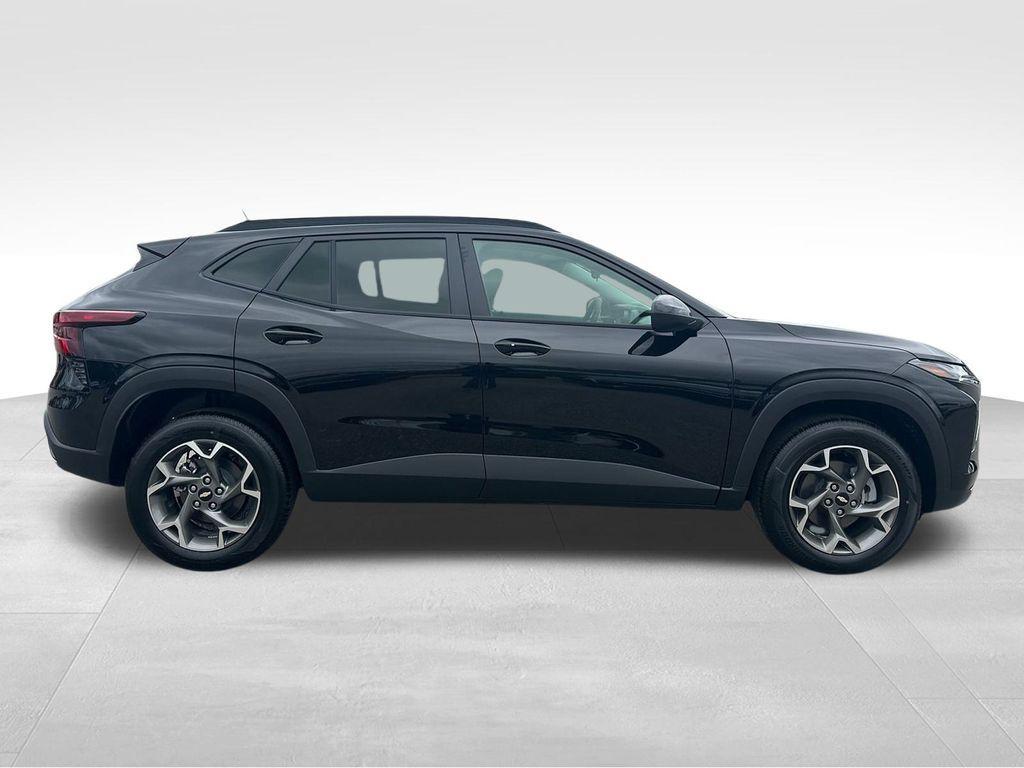 new 2025 Chevrolet Trax car, priced at $24,431