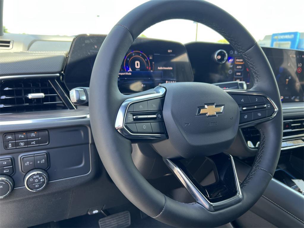 new 2025 Chevrolet Suburban car, priced at $78,991