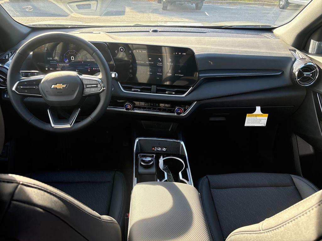 new 2026 Chevrolet Equinox car, priced at $32,440