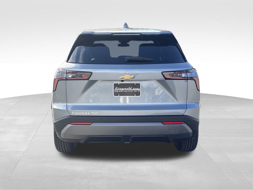 new 2026 Chevrolet Equinox car, priced at $32,440