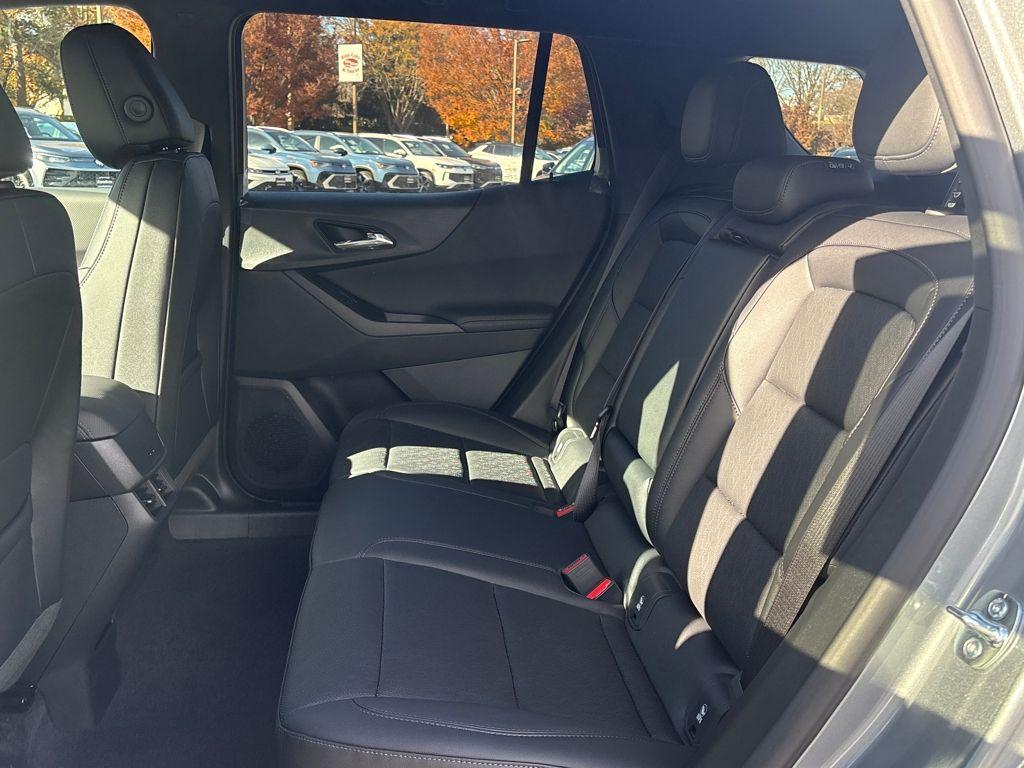 new 2026 Chevrolet Equinox car, priced at $32,440