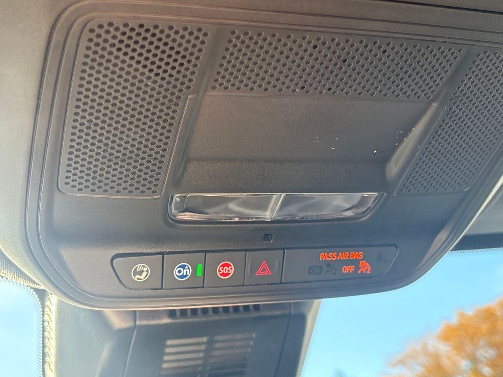 new 2026 Chevrolet Equinox car, priced at $32,440