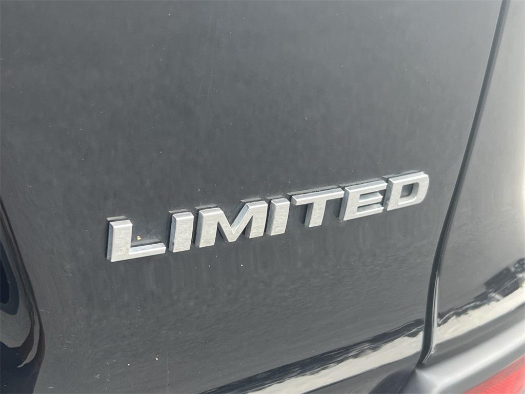 used 2022 Jeep Cherokee car, priced at $25,895
