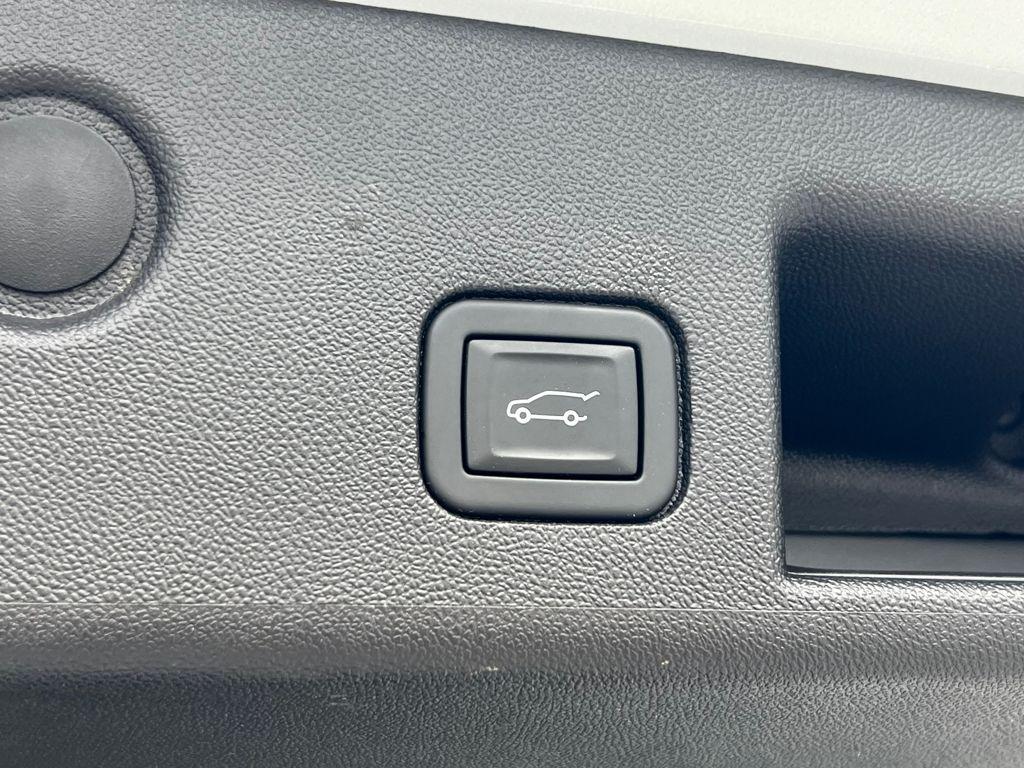 used 2024 Chevrolet Equinox car, priced at $21,995