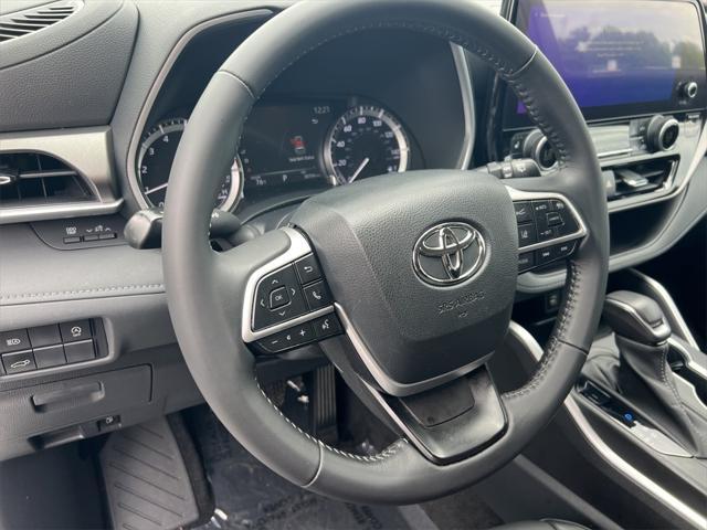 used 2023 Toyota Highlander car, priced at $37,995