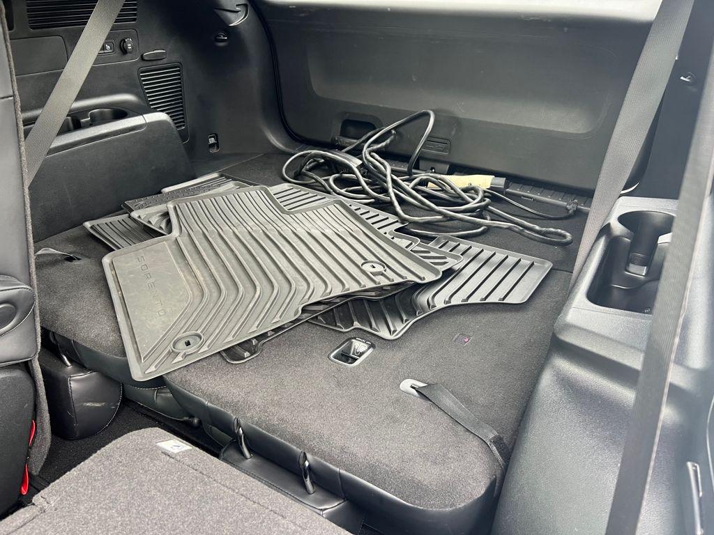 used 2022 Kia Sorento Plug-In Hybrid car, priced at $20,995