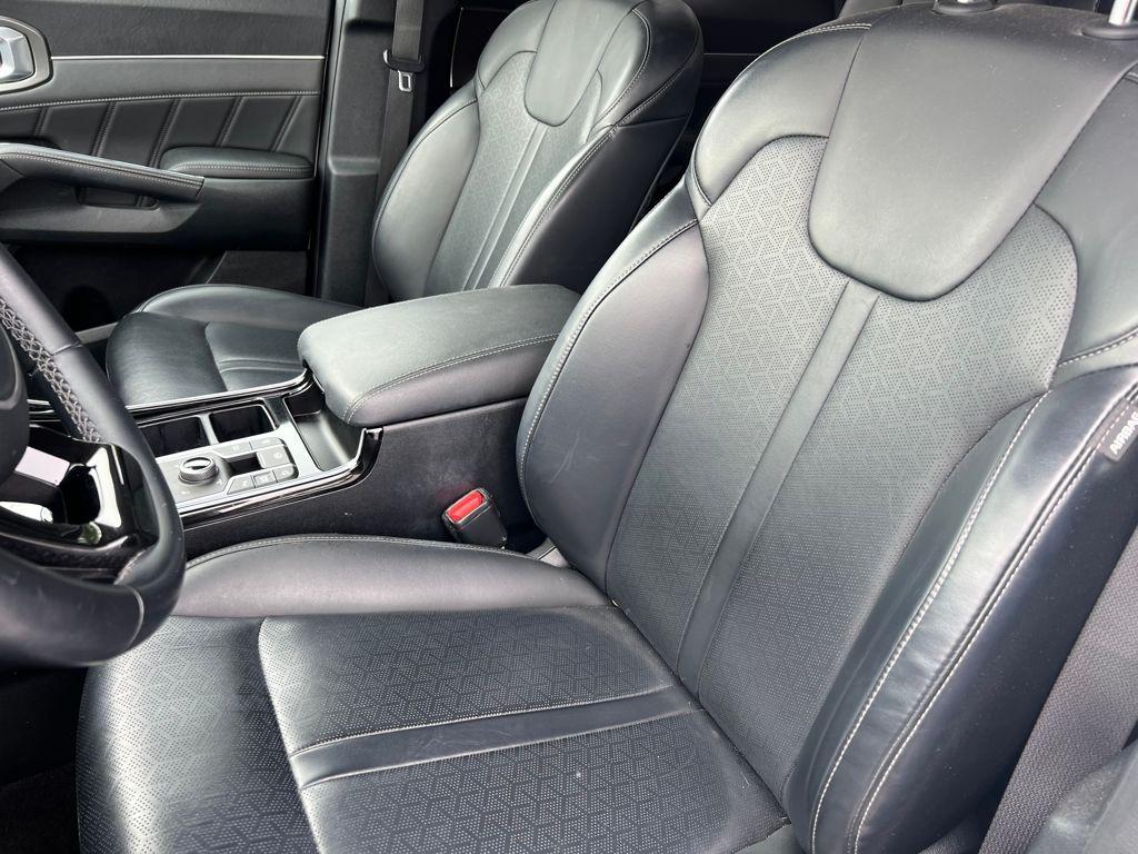 used 2022 Kia Sorento Plug-In Hybrid car, priced at $20,995