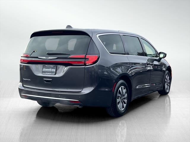 used 2022 Chrysler Pacifica Hybrid car, priced at $24,995